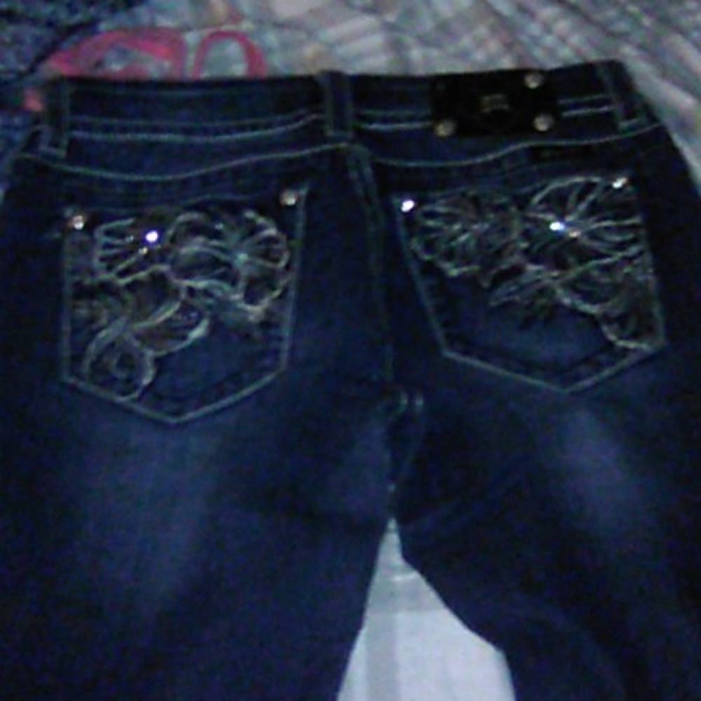 Jeans - Picture 2 of 4